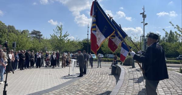 8 mai foule